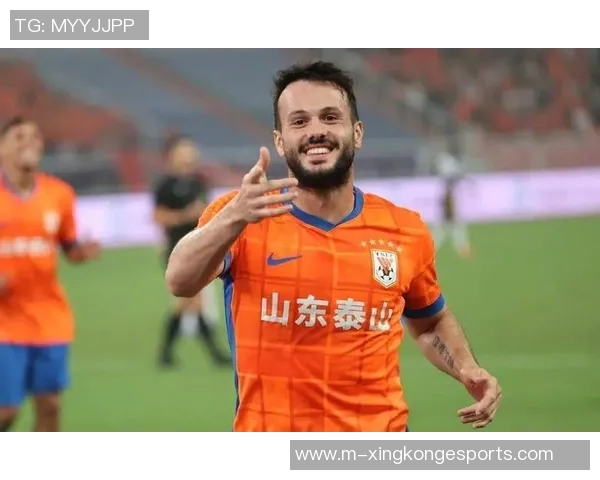 瓦科精彩破门被判越位球迷惋惜进球无效瞬间回顾